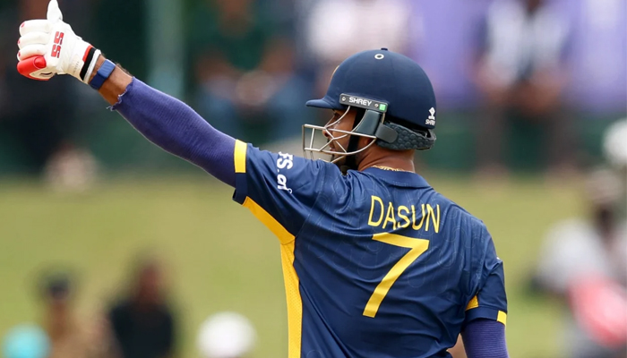 شناکا کی ریکارڈ ساز اننگز کے سہارے سری لنکا نے رنز کا پہاڑ کھڑا کر دیا