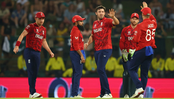 بروک کی سنچری نے پاکستان سے جیت چھین لی، انگلینڈ سیمی فائنل میں پہنچ گیا