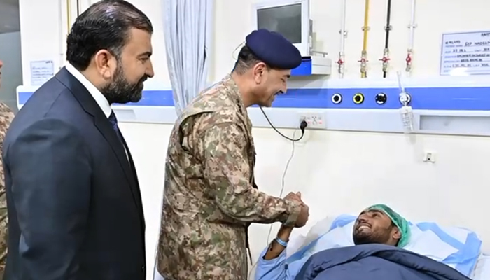 دہشت گرد اور سہولت کاروں کے خلاف سخت کارروائی کی جائے گی، فیلڈ مارشل