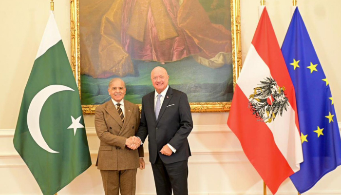 وزیراعظم شہباز شریف کی جرمن زبان میں تقریر، آسٹرین چانسلر حیرت زدہ