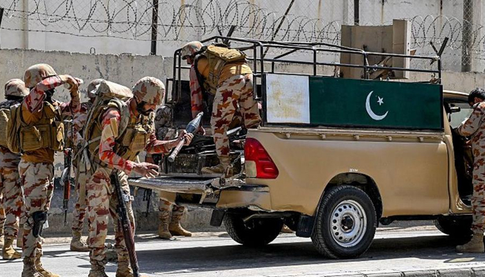 کوئٹہ سمیت دیگر اضلاع میں سیکیورٹی ہائی الرٹ، موبائل اور انٹرنیٹ سروسز بھی معطل